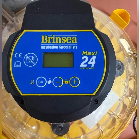 Brinsea Maxi 24 Advance Egg Incubator - Picture 2 of 2